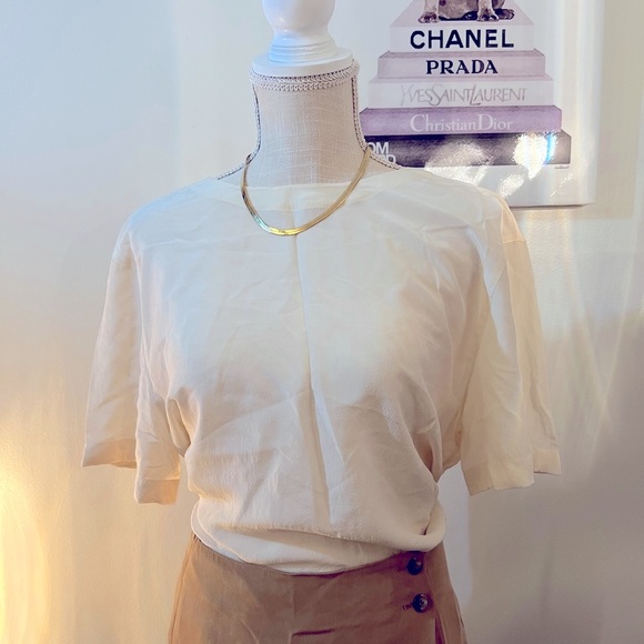 100% Silk Ivory Blouse Size Small - Picture 2 of 8